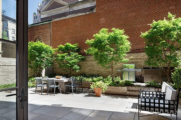 Sold by Corcoran | media 7