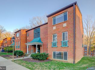 11813 Breton Ct APT 2B, Reston, VA 20191