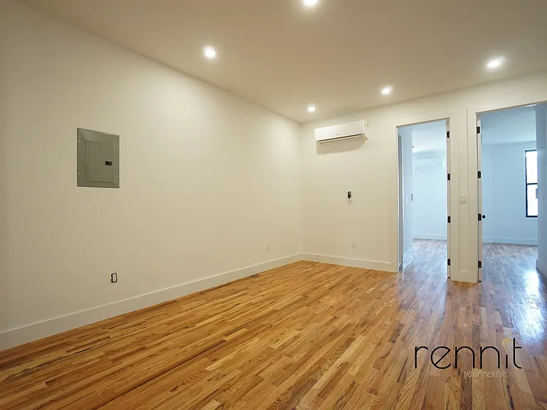 38 Cornelia St #2 — Photo 1