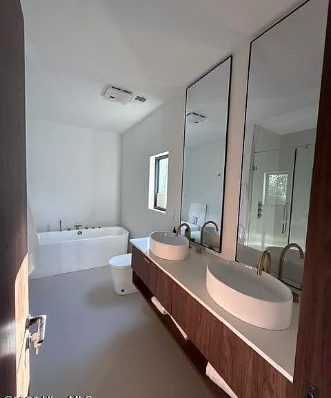 5 Lake Hills Rd — Photo 26