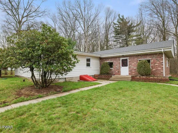 207 Sunset Hill Rd, Hawley, PA 18428