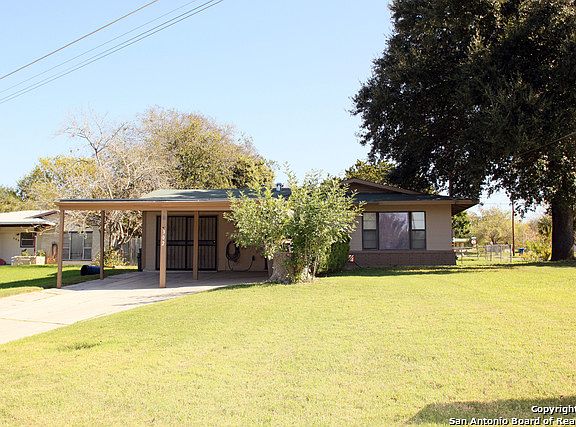 2nd image of 302 Centerway Dr