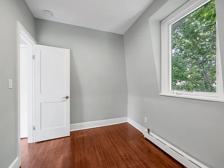33 Central Dr #2 — Photo 8