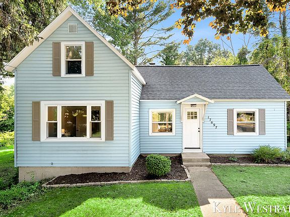 4th image of 17697 Dogwood Dr