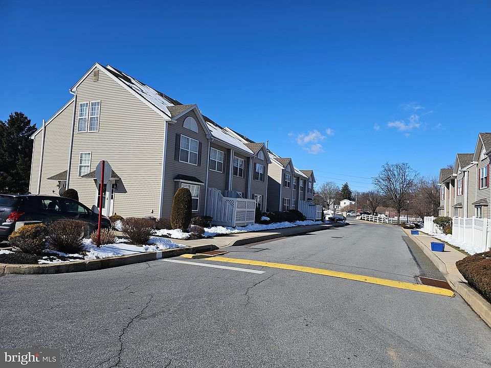 17 Horseshoe Dr, Douglassville, PA 19518 Zillow