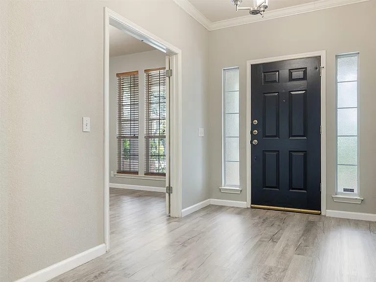 12304 Torrance Ct — Photo 2