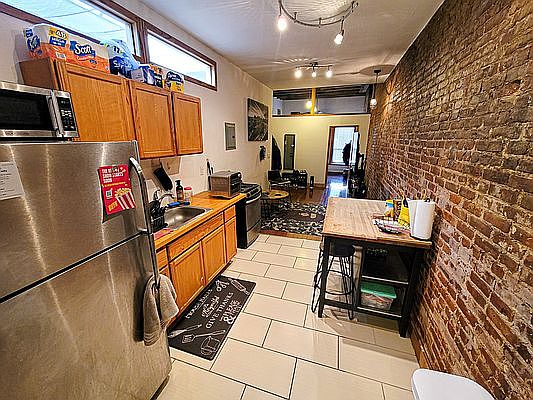 3rd image of 2311 1st Ave APT 4N