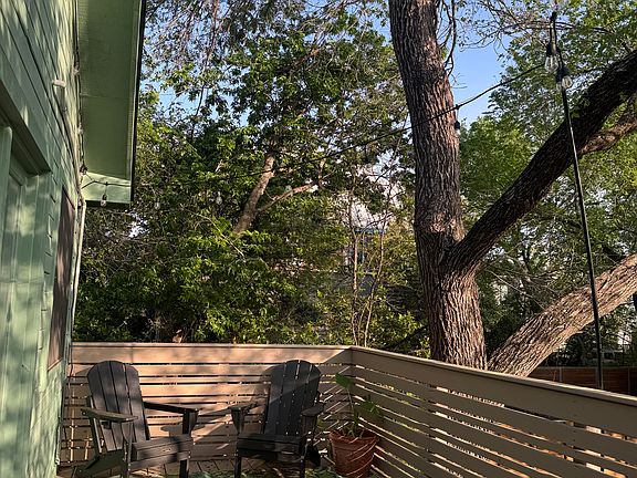 3rd image of 1823 1/2 Waterston Ave #1