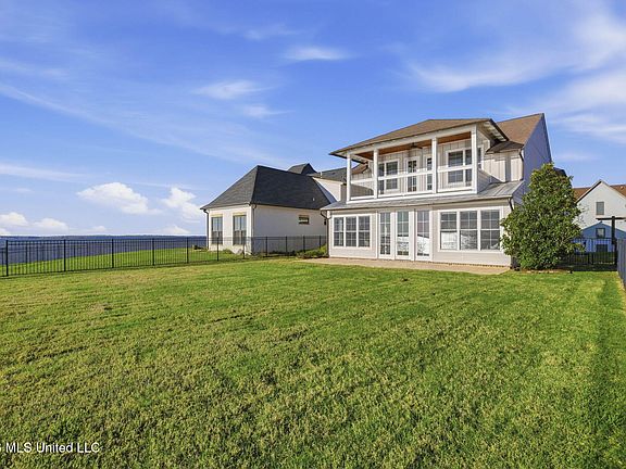 3rd image of 504 Port Arbor