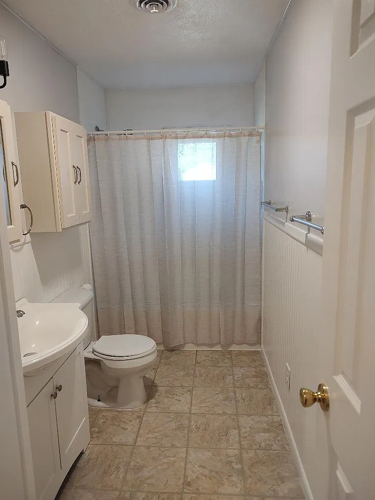 4 bed, 1296 sqft, $1,000 — Photo 4