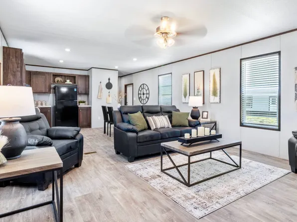 5 Espinosa Dr, Austin, TX 78744