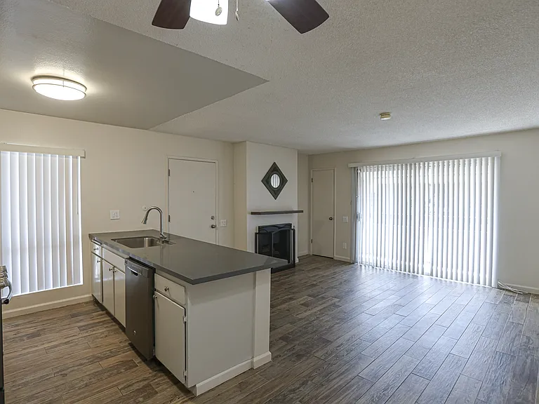 2839 S Fairview St #F — Photo 5