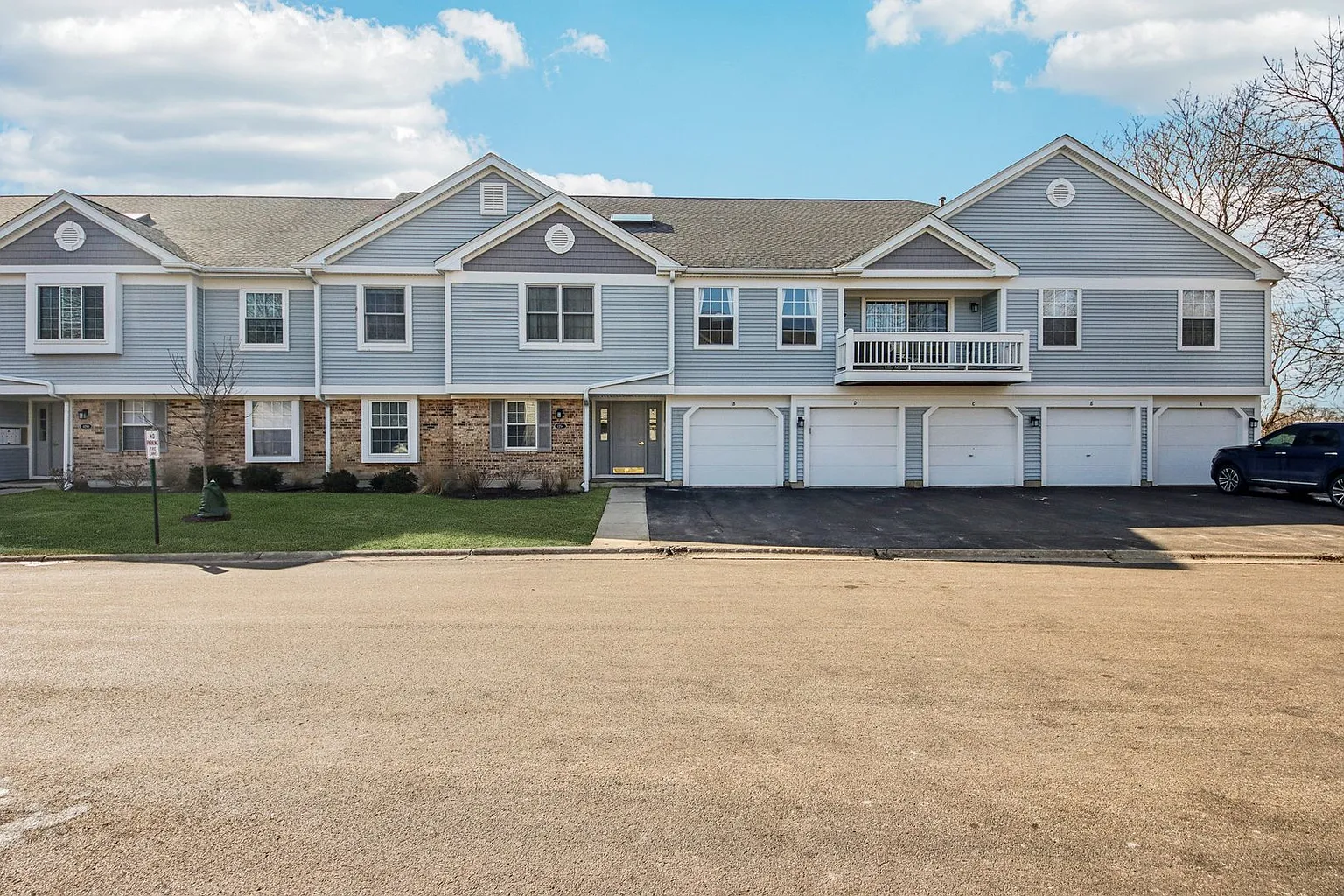 1254 Ballantrae Pl APT D photo 1