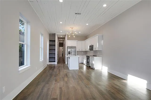 1632 Monroe St — Photo 3