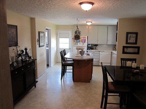 4th image of 2769 Plaza Way