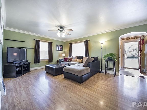 2nd image of 1605 W Gilbert Ave