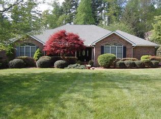 105 Cypress Pt, Hendersonville, NC 28739