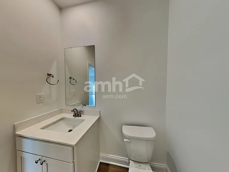 1072 Broyles Xing — Photo 13