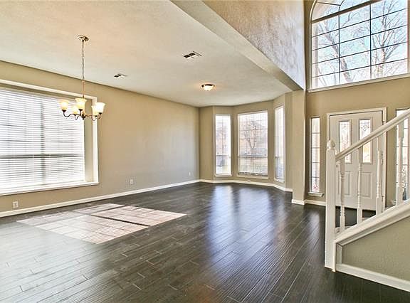 3rd image of 2228 Brooklake St W
