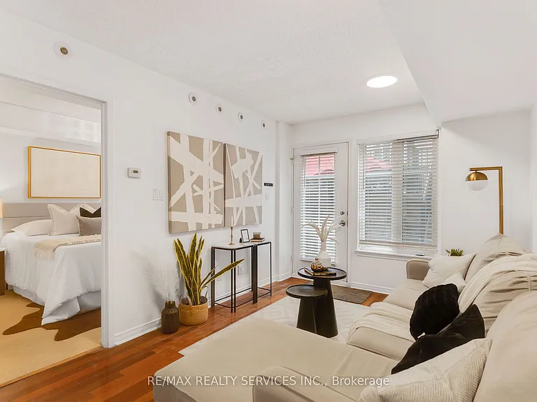 38 Western Battery Rd #632 — Photo 10