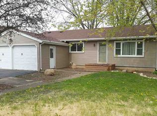 411 W 2nd St, Byron, IL 61010