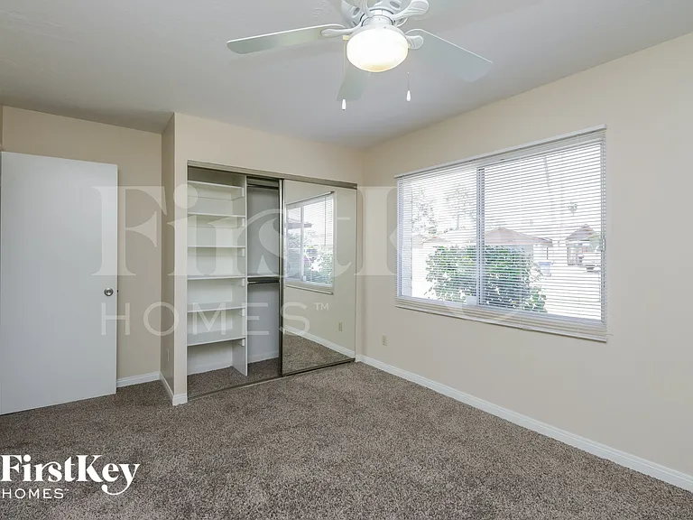813 E Todd Dr — Photo 13