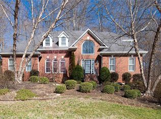 4229 Saddlewood Forest Dr, Winston Salem, NC 27106