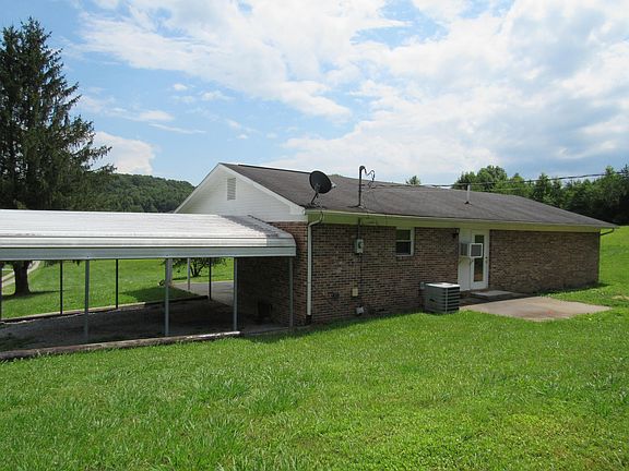 4th image of 211 Wedgewood Dr #0