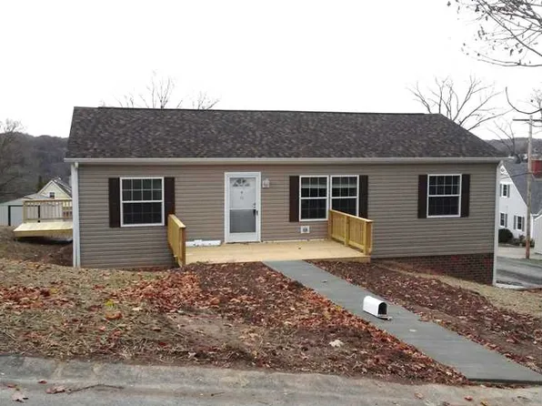304 Cedar Ave, Oakdale, PA 15071