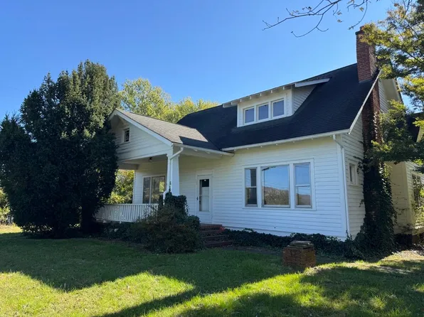 710 Pine Ln, Ripplemead, VA 24150