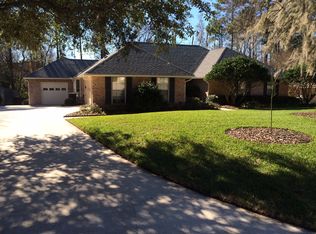 980 Lakeridge Dr, Orange Park, FL 32065