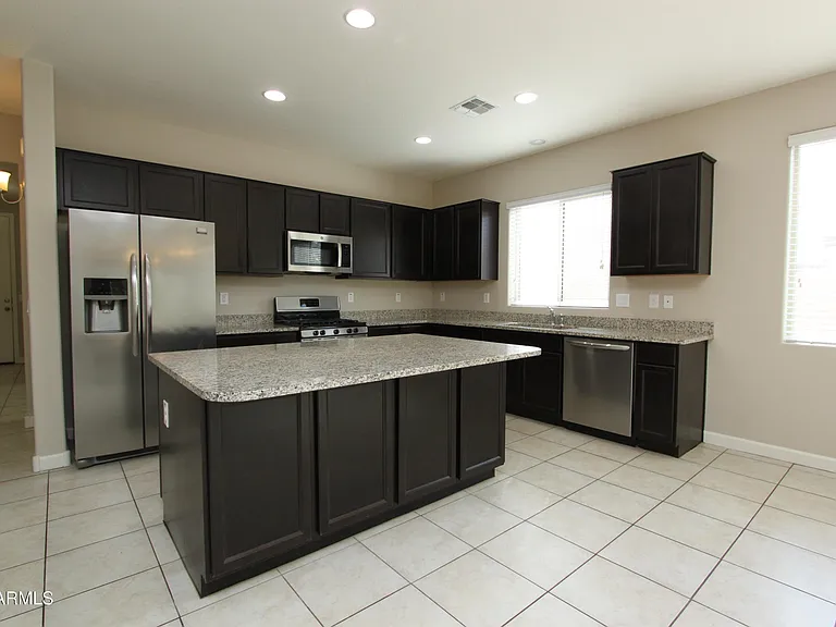 43522 W Snow Dr — Photo 6