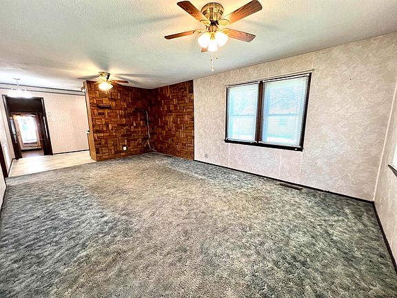 4th image of 1524 W Oklahoma Ave