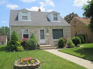 2468 S 60th St, West Allis, WI 53219