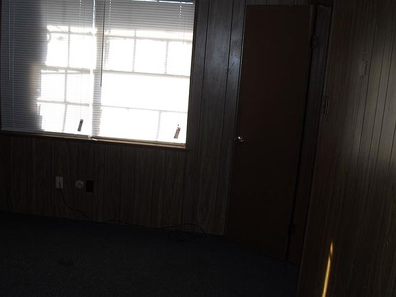 5th image of 580 Campus St APT 103