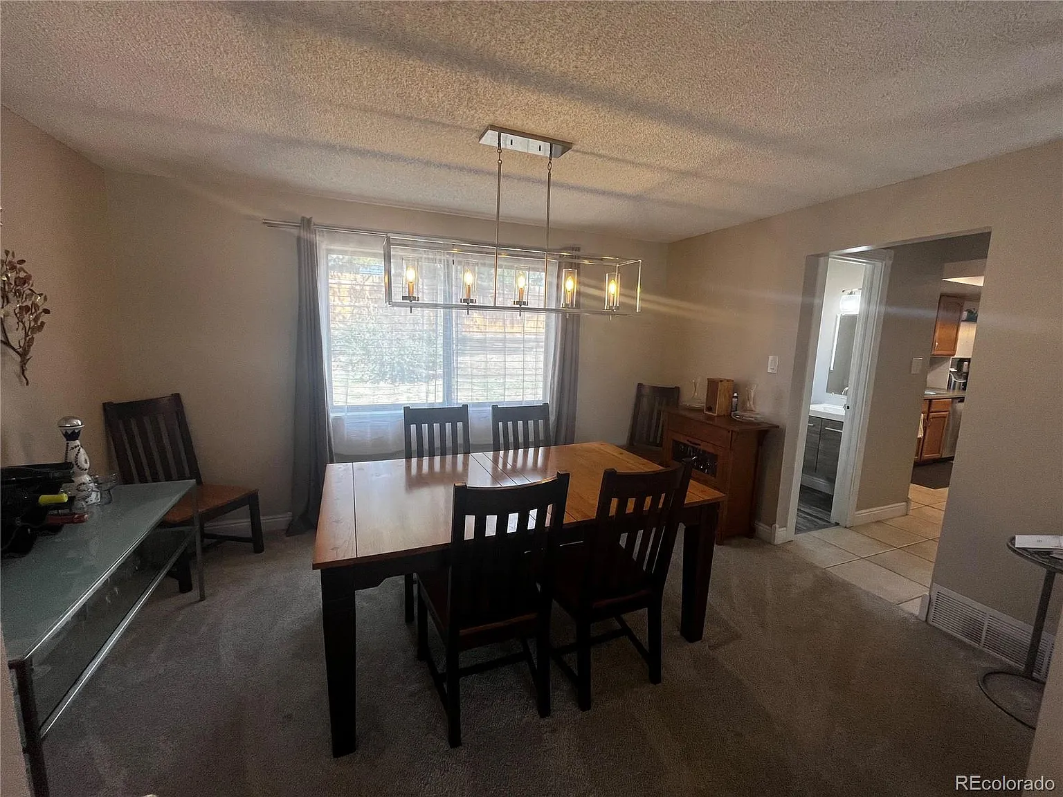 4 bed, 2.5 bath, 2711 sqft, $3,000 — Photo 3