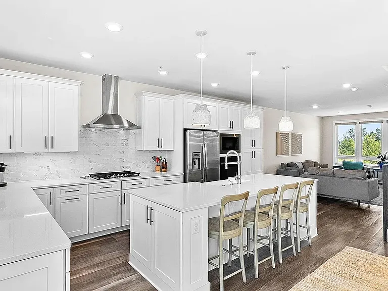 1608 Rocky Shale Ter SE — Photo 3