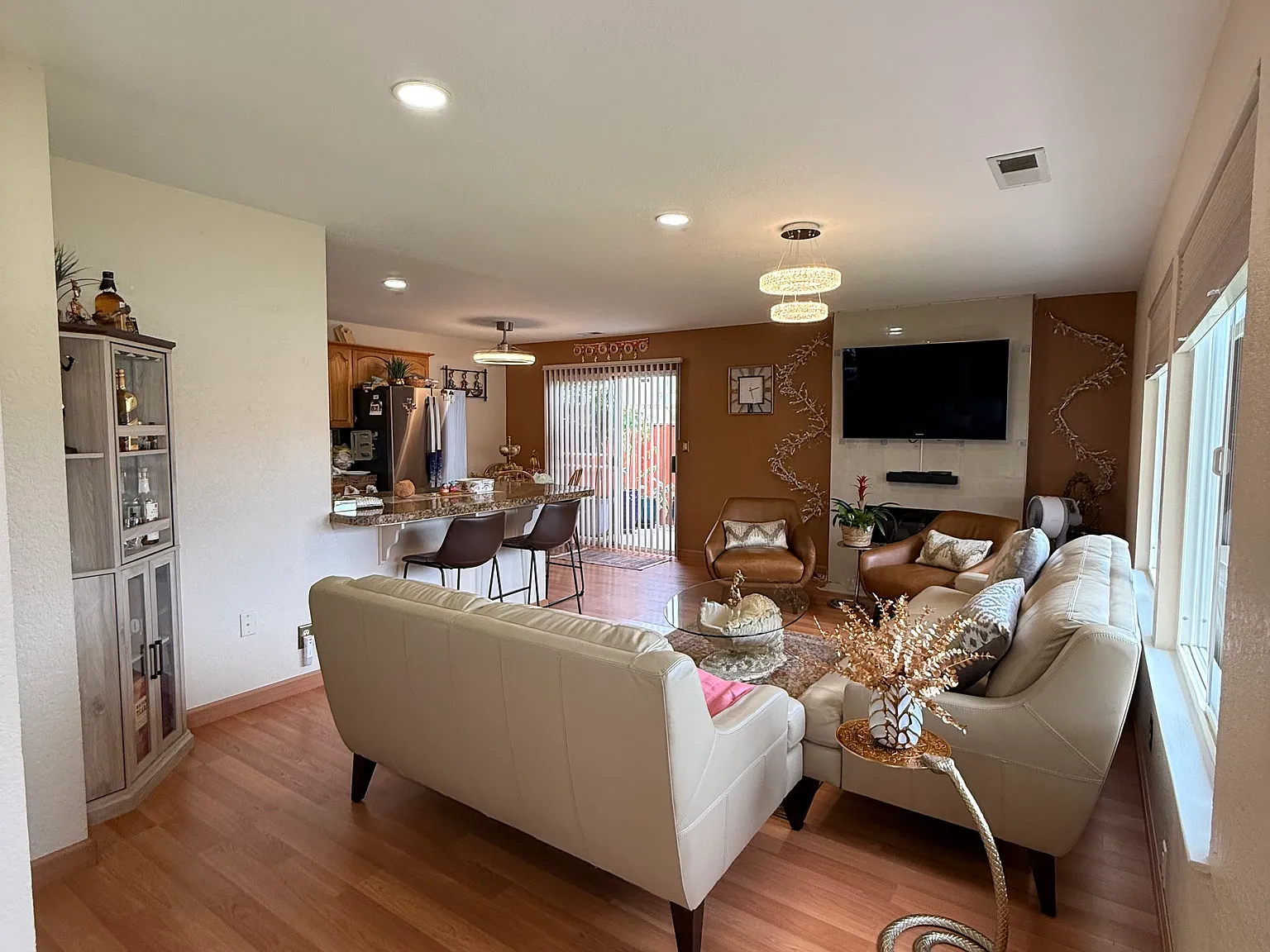 2 bed, 945 sqft, $2,900 — Photo 4