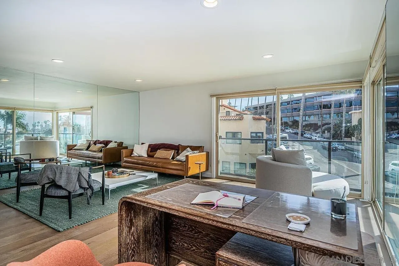 909 Coast Blvd — Photo 3