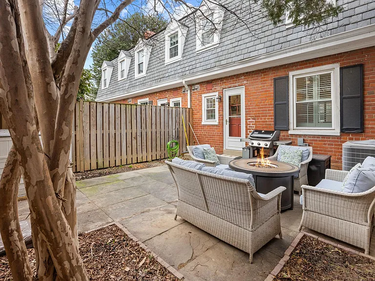 3203 S Stafford St — Photo 48