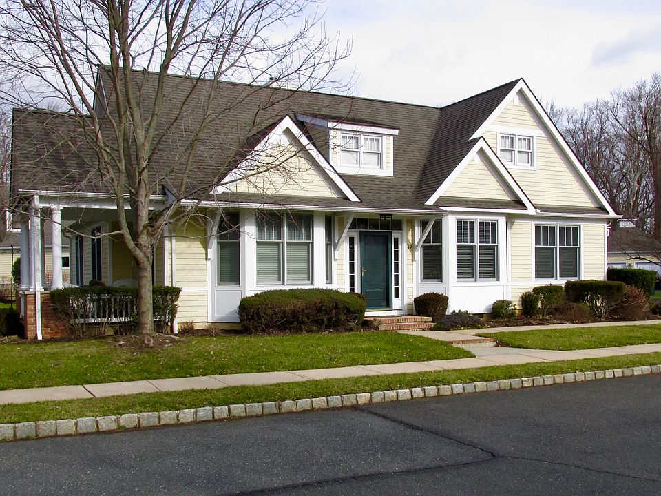 1st image of 49 Thornbrooke Dr