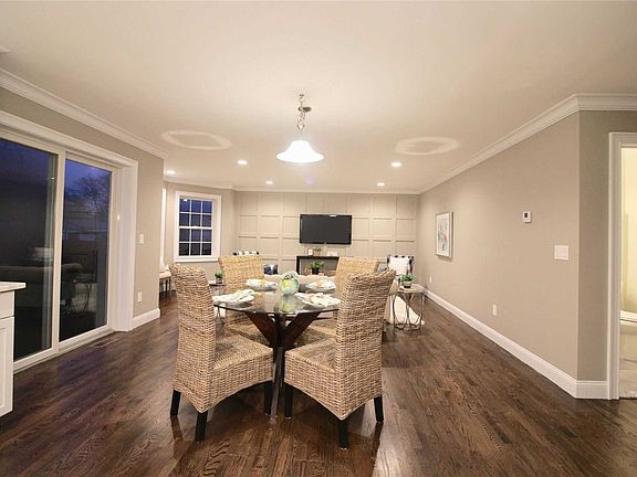 3rd image of 25 Henry St #A