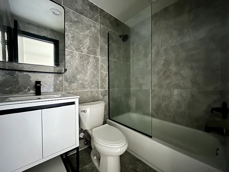 1614 Harrison St #3 — Photo 7