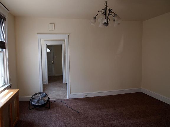 living room to dining room