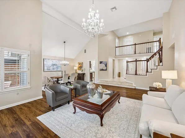 12800 Briar Forest Dr Unit 104, Houston, TX 77077
