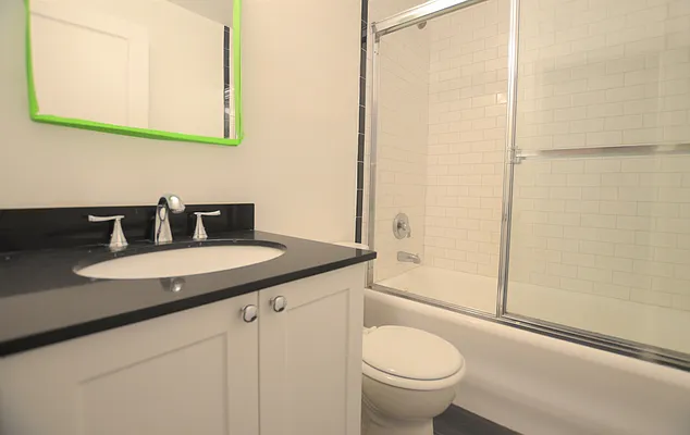 Rented by Manhattan Realty Group | media 13