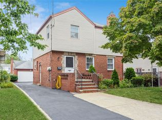 1086 Tulip Ave, Franklin Square, NY 11010