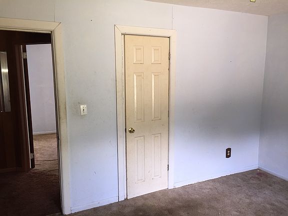 5th image of 4023 Belmont St