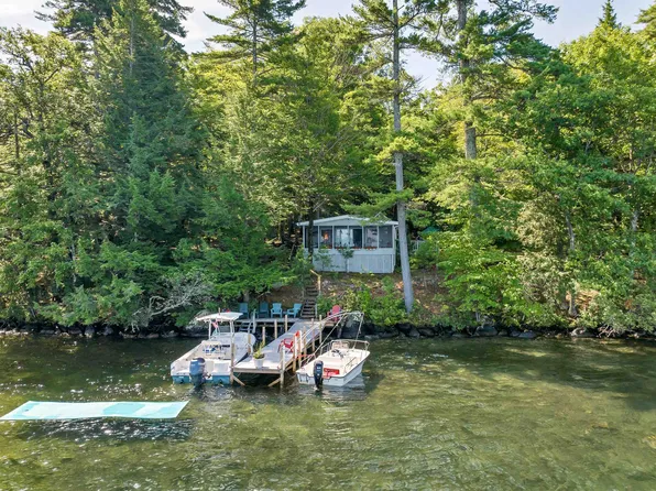 6 Bear Island, Meredith, NH 03253