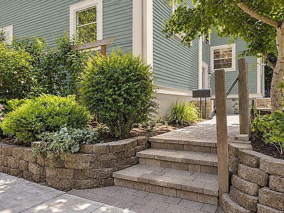 2nd image of 1904 SE Alder St #B